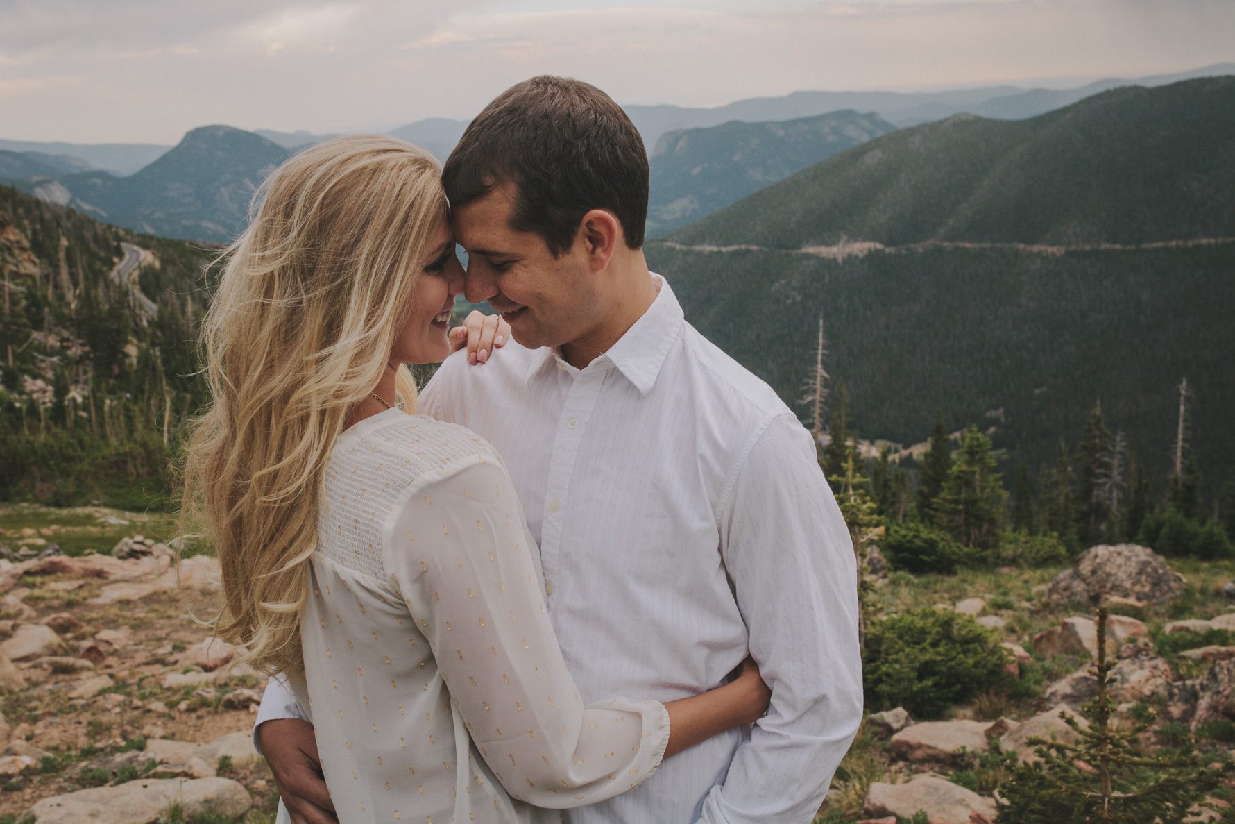 Rocky-Mountain-National-Park-Colorado-Engagement-17